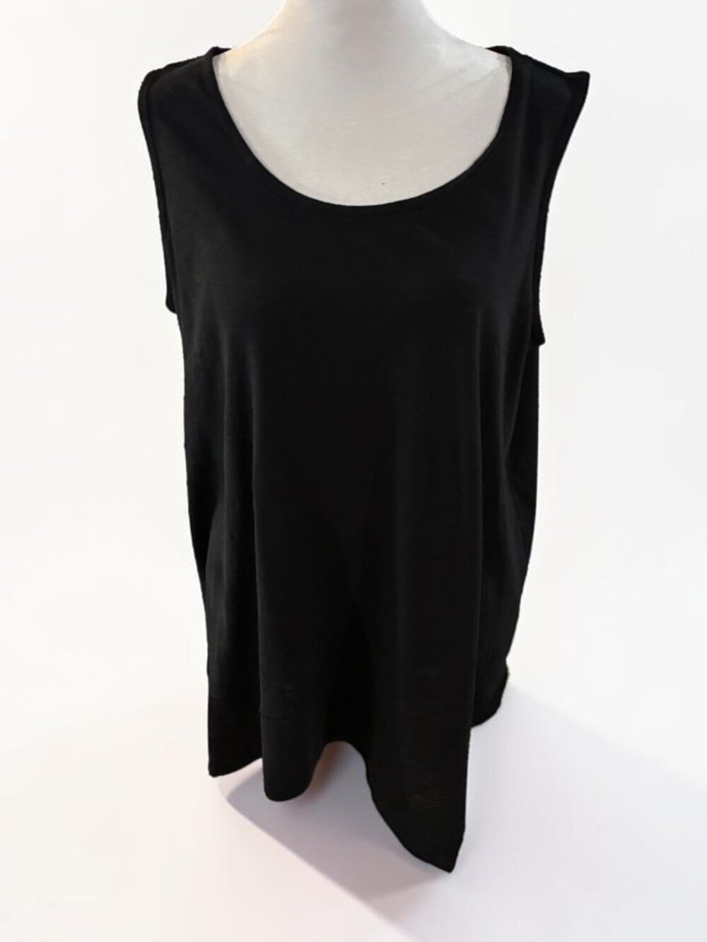 Style & Co. Black Scoop Neck, Sleeveless Handkerchief Top in 1X